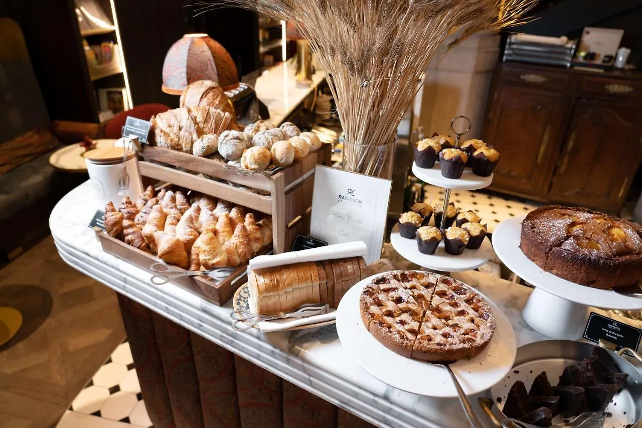 Radisson Collection Hotel, Palazzo Touring Club Milano İtalya