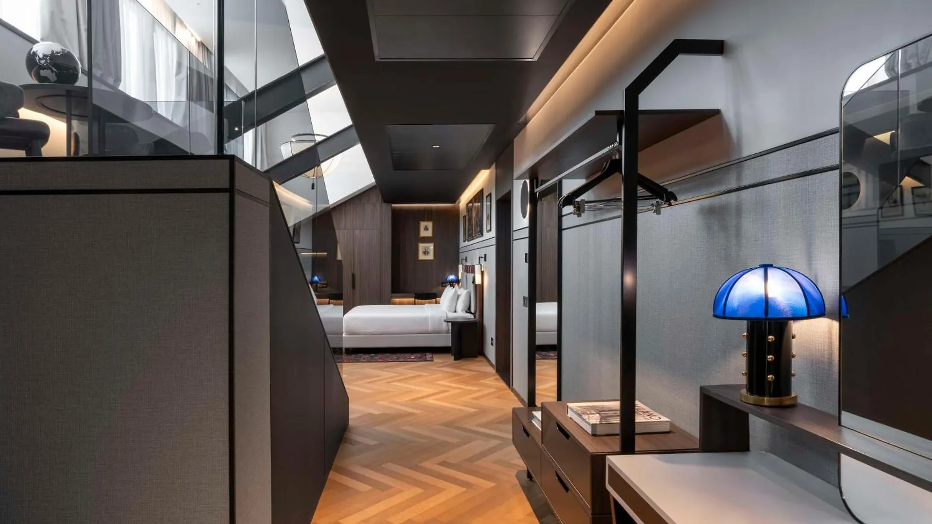 Radisson Collection Hotel, Palazzo Touring Club Милан 5*,  Италия