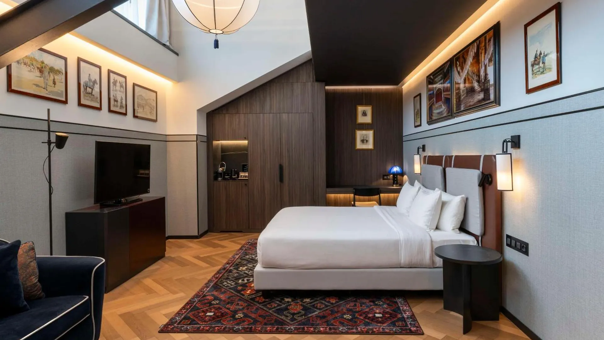 Radisson Collection Hotel, Palazzo Touring Club Милан
