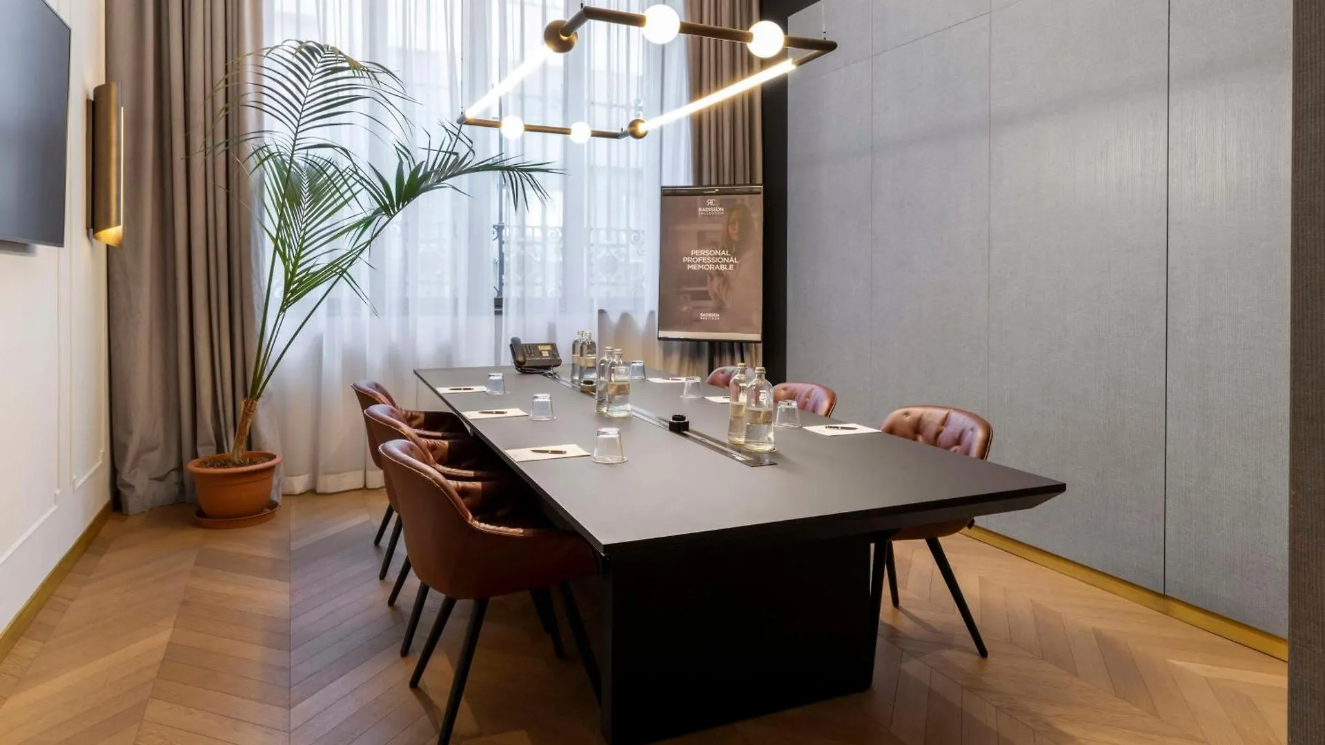 Radisson Collection Hotel, Palazzo Touring Club Милан Отель